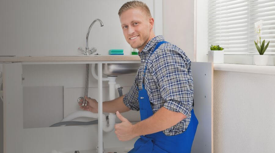 Expert burst pipe repair services in Mineola, IA
